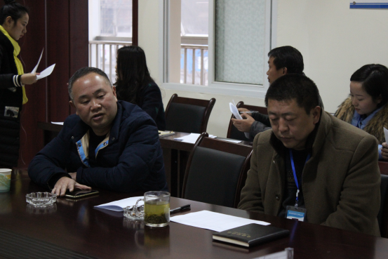 總結(jié)過(guò)去 展望未來(lái)