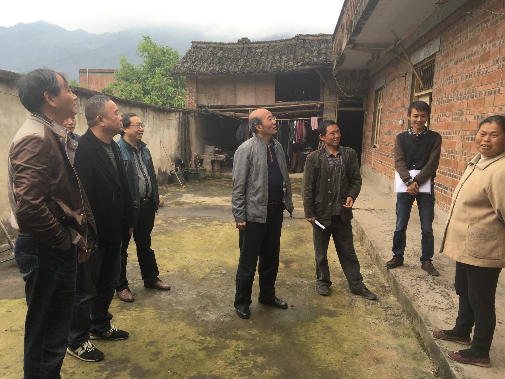 結(jié)對(duì)幫扶暖人心 實(shí)地考察聽民聲