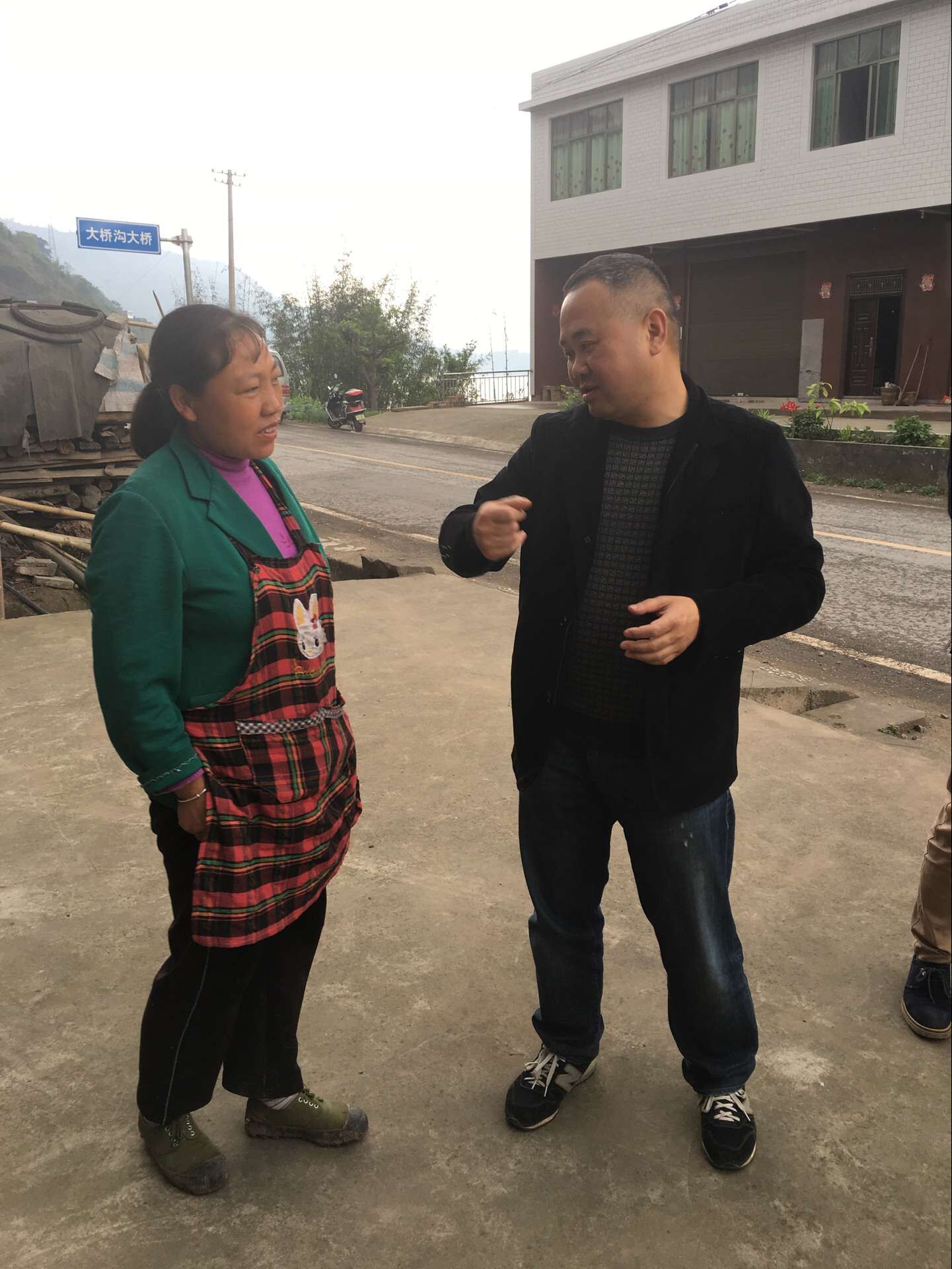 結(jié)對(duì)幫扶暖人心 實(shí)地考察聽民聲