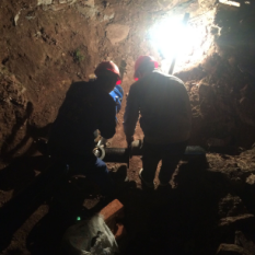 挑燈夜戰(zhàn)不擾民，爭分奪秒保運行