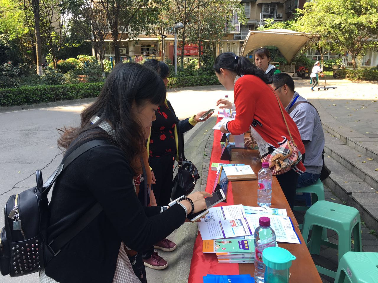 營銷部:宣傳多渠道交費(fèi) 用戶暢享便捷生活