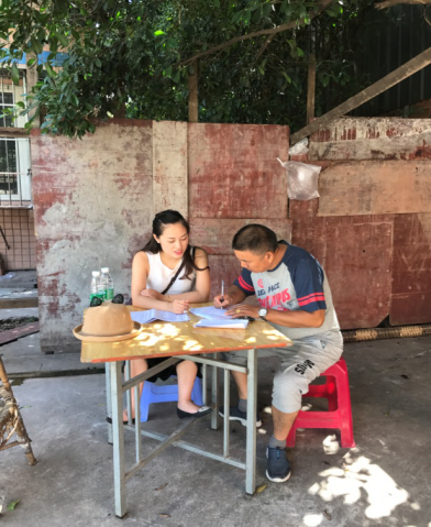 營銷部：頂烈日、冒酷暑，上門服務顯真情