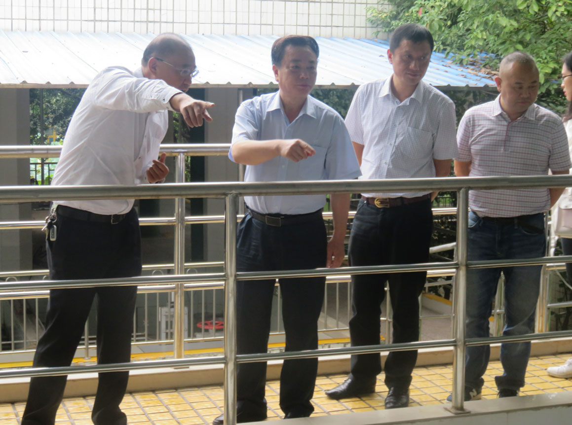 董大華局長(zhǎng)深入清源水務(wù)集團(tuán)檢查節(jié)前安全慰問一線員工