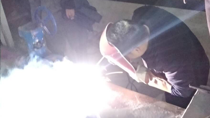 四水廠(chǎng)機(jī)修組排除大地坡供水安全隱患