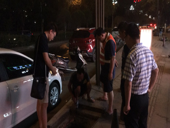 開(kāi)展工地安全工作檢查，確保工程現(xiàn)場(chǎng)安全