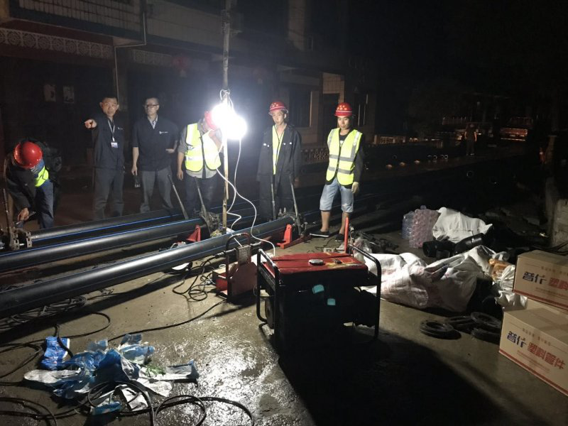 危急時(shí)刻不忘使命，確?？拐鹁葹?zāi)物資按時(shí)送達(dá)