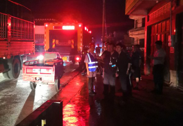 徹夜奮戰(zhàn)14小時(shí)，圓滿完成震區(qū)臨時(shí)供水保障任務(wù)