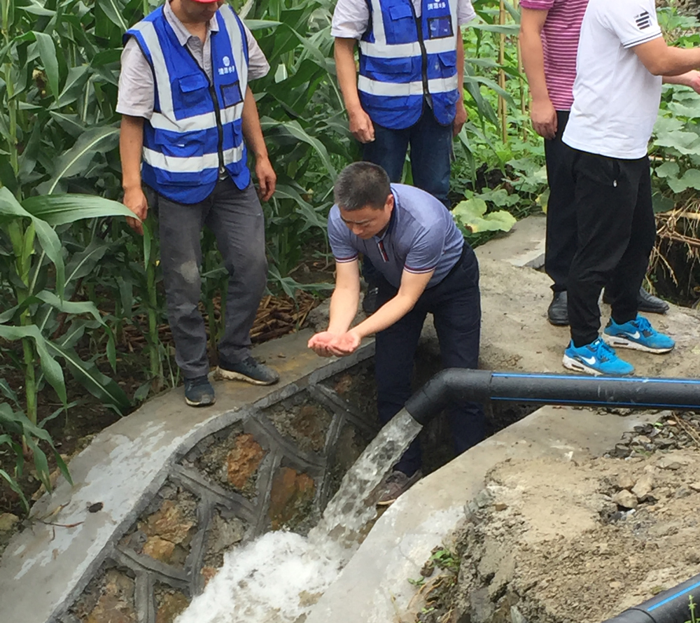 徹夜奮戰(zhàn)14小時(shí)，圓滿完成震區(qū)臨時(shí)供水保障任務(wù)