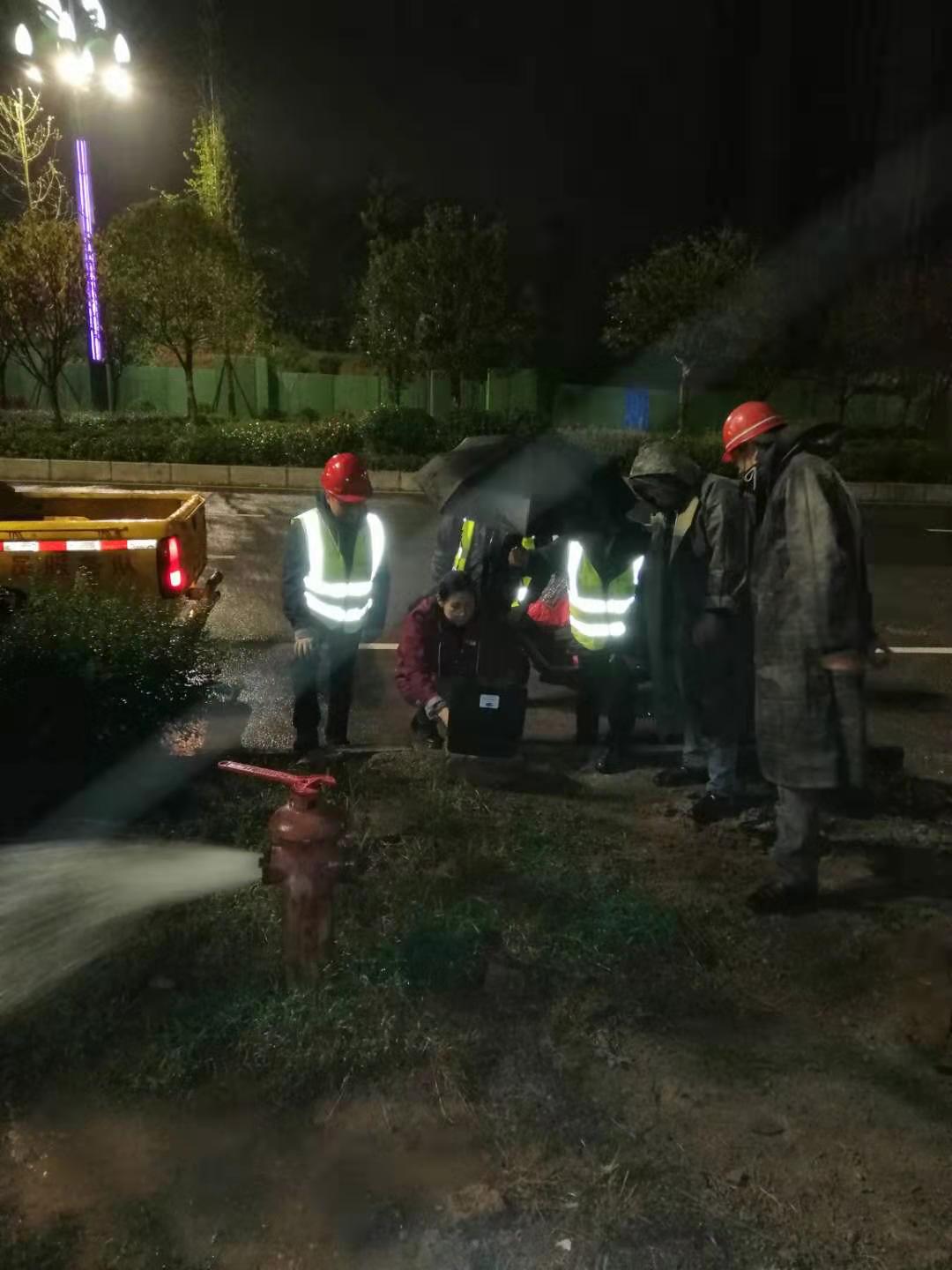 天泉供水公司開展管網沖洗 確保水質安全