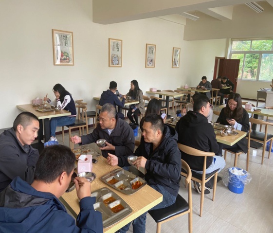 強(qiáng)監(jiān)督，重引導(dǎo)，杜絕“舌尖上的浪費(fèi)”