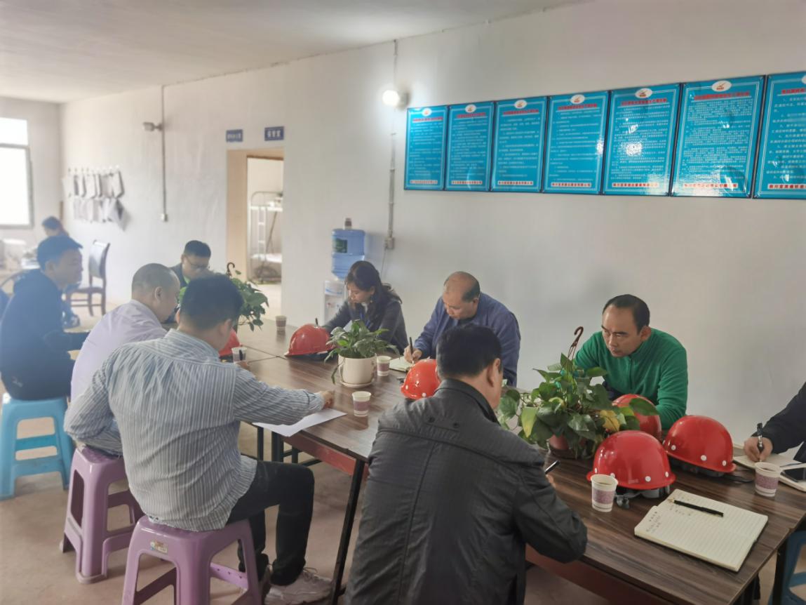 集團公司黨委委員、副總經(jīng)理任大慶督查指導(dǎo)高捷水廠在建工程