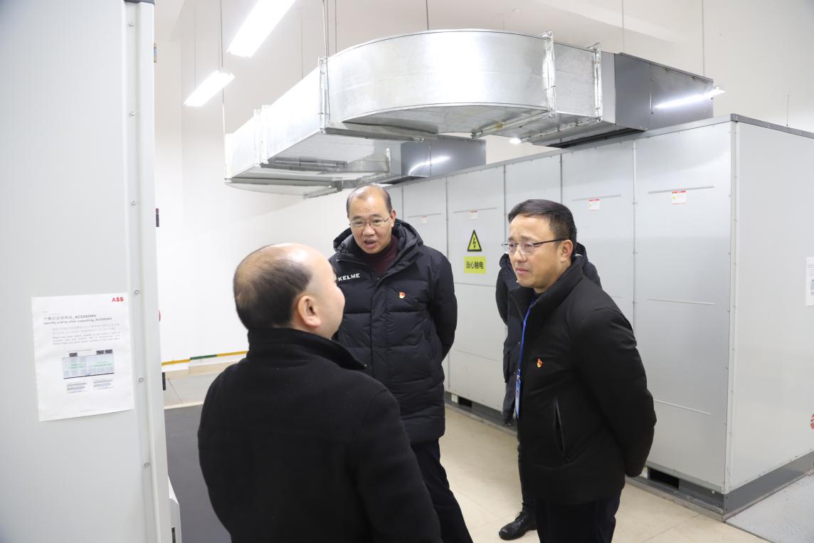 集團(tuán)公司黨委書(shū)記、董事長(zhǎng)周燕賓率隊(duì)督查水廠安全生產(chǎn)工作