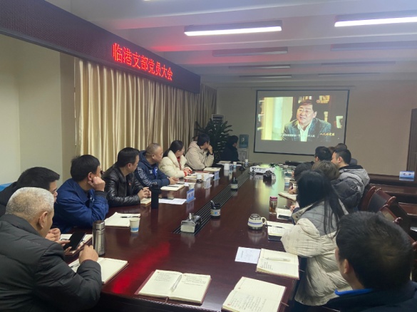 集團公司黨委委員、副總經(jīng)理劉林參加 臨港支部組織生活會