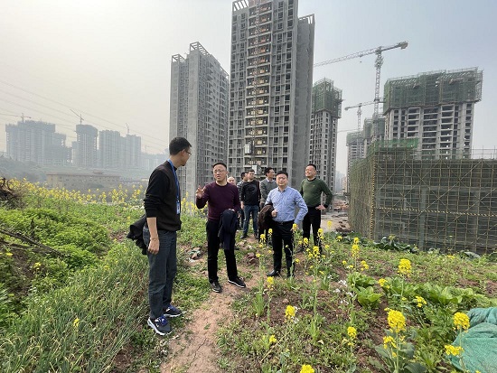 集團(tuán)公司黨委書記、董事長(zhǎng)周燕賓率隊(duì)調(diào)研督查五糧液機(jī)場(chǎng)供水保障工程建設(shè)