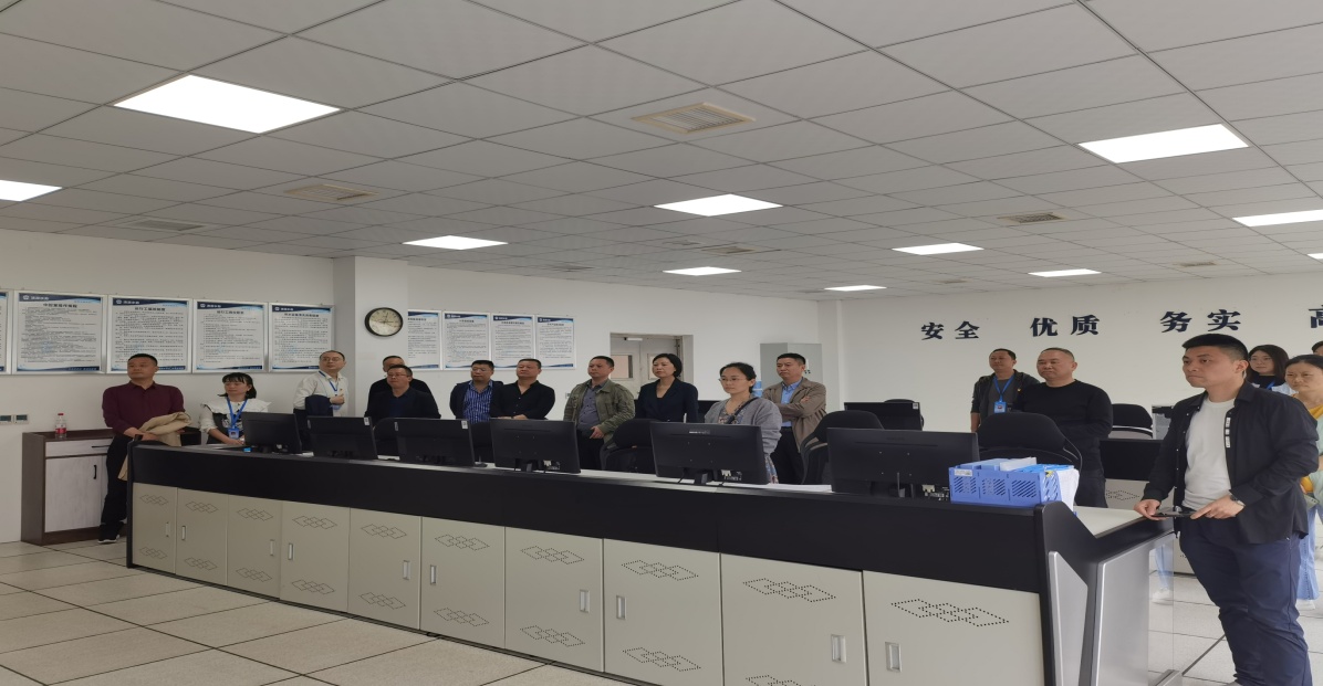 宜賓市城鎮(zhèn)供水排水協(xié)會(huì)召開(kāi)座談交流會(huì)