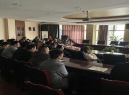 高舉防腐旗幟，弘揚時代正氣