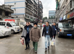 節(jié)前慰問送溫暖，情系下渡口社區(qū)困難群眾