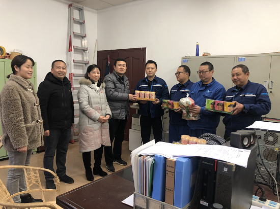 春節(jié)慰問送溫暖，黨政關(guān)愛進一線