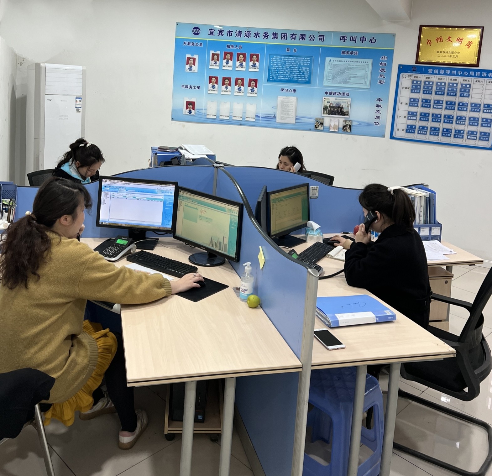 致敬半邊天，熱線崗位展風(fēng)采