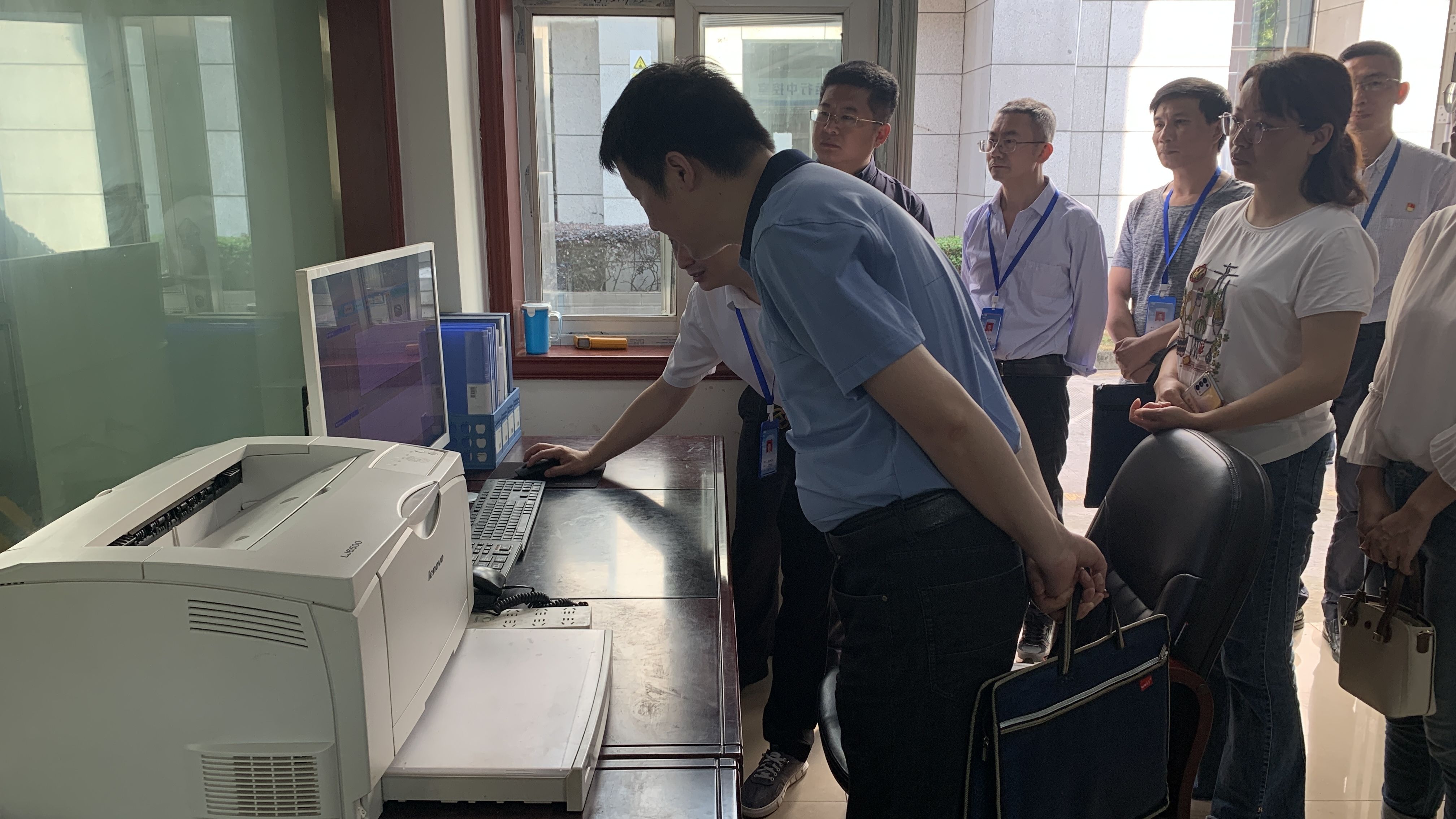 市公服集團黨委委員、監(jiān)事會主席周威帶隊調(diào)研清源水務公司