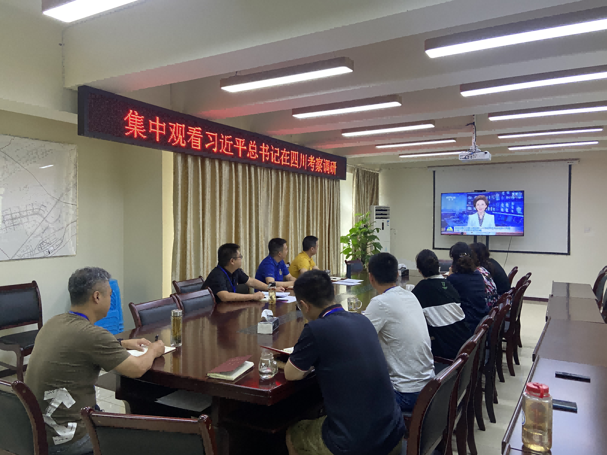 臨港支部召開六月支部黨員(擴大)會