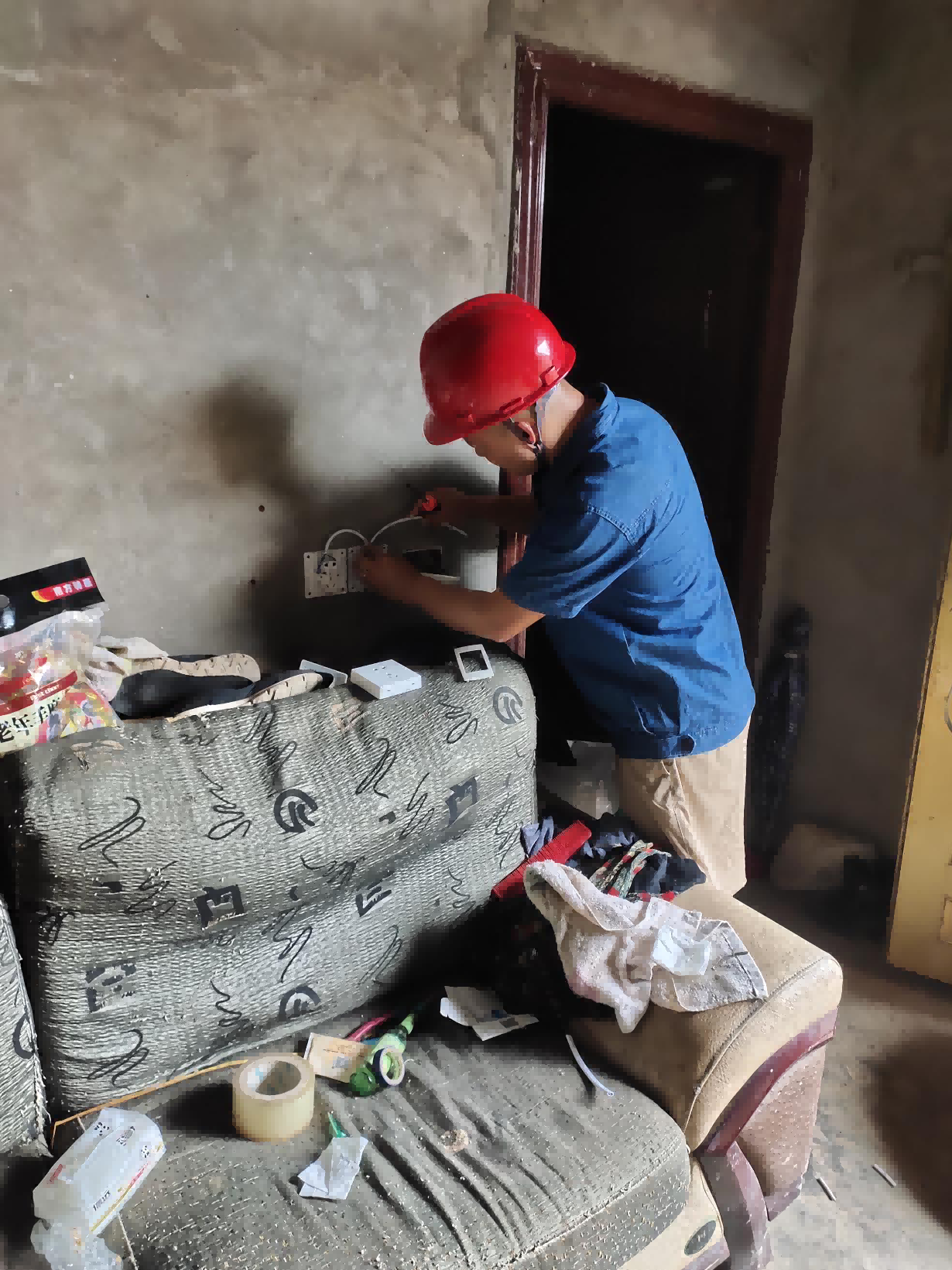 制水分公司黨支部開展慶“七一” 我為群眾辦實(shí)事實(shí)踐活動