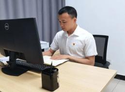 《榜樣在身邊》系列報道——陳顯洪、趙金玉：實(shí)干擔(dān)當(dāng)促發(fā)展 立足崗位建新功